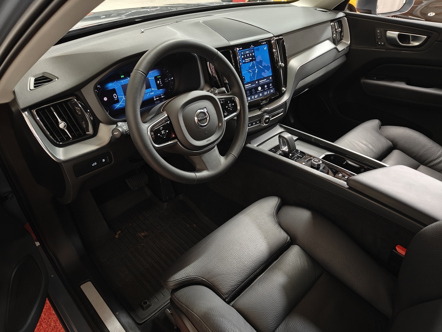 VOLVO XC60 19