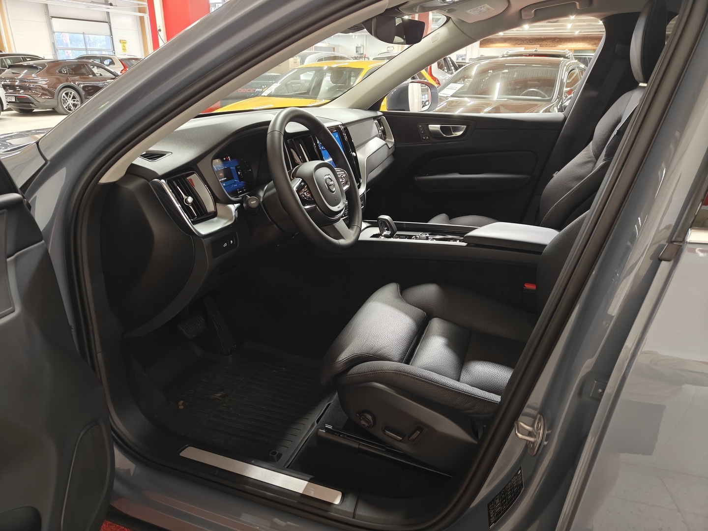 VOLVO XC60 20
