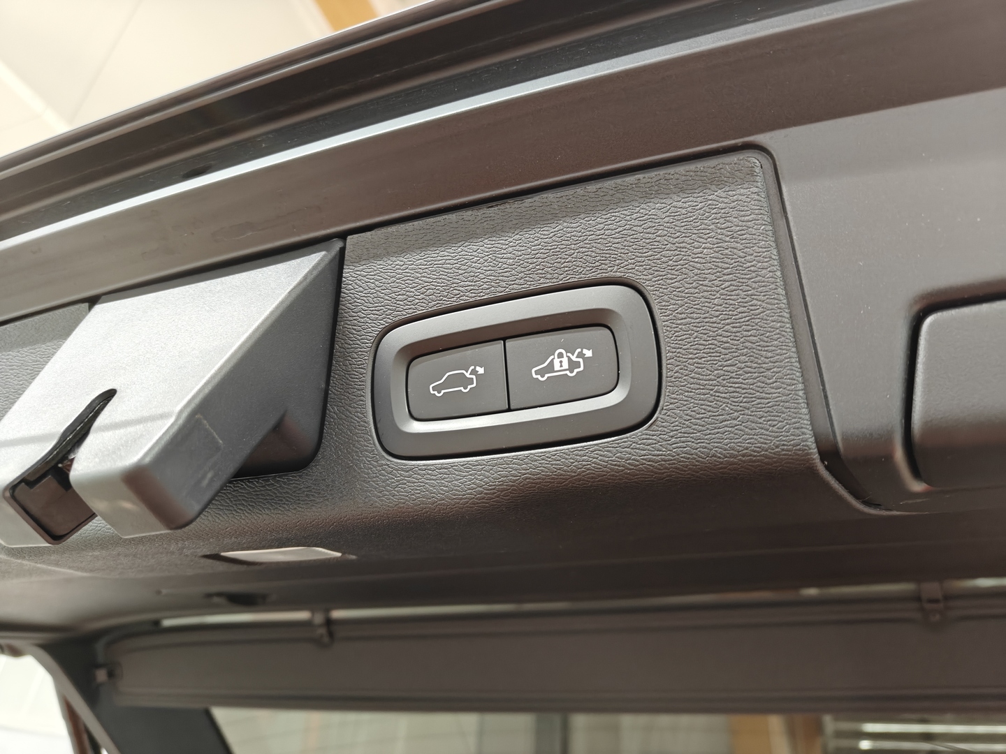 VOLVO XC60 6