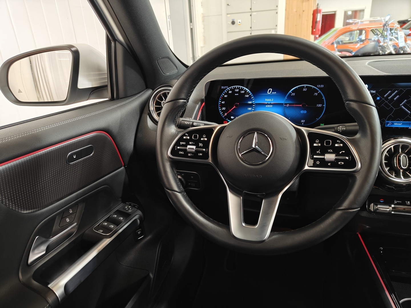 MERCEDES-BENZ EQB 11