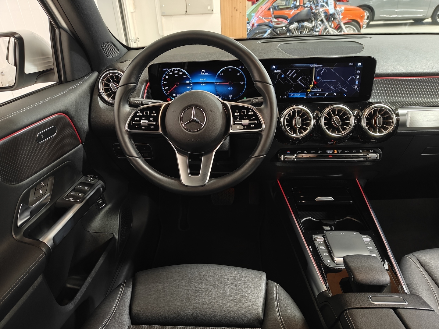 MERCEDES-BENZ EQB 12