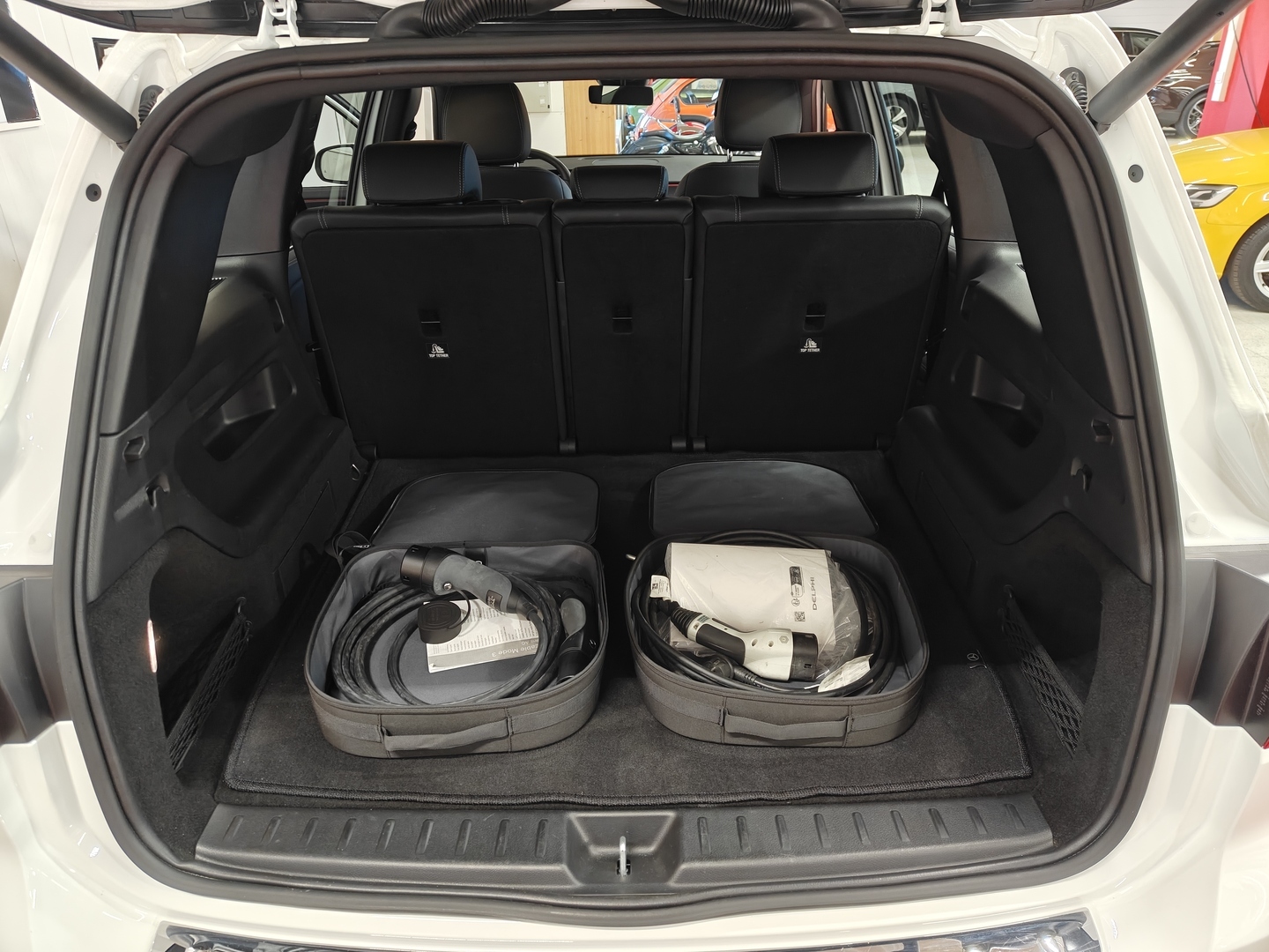 MERCEDES-BENZ EQB 29