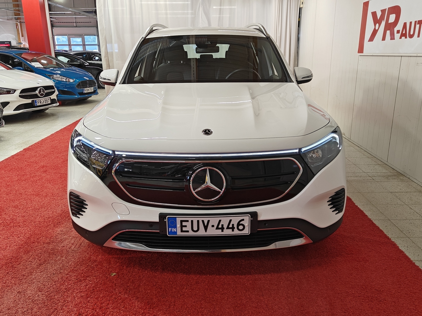 MERCEDES-BENZ EQB 6