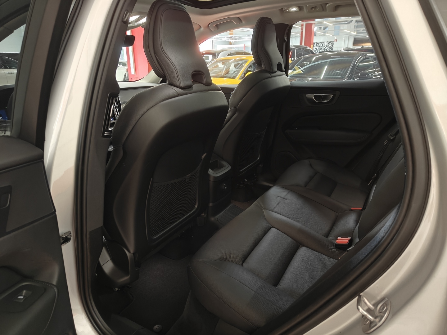 VOLVO XC60 2023