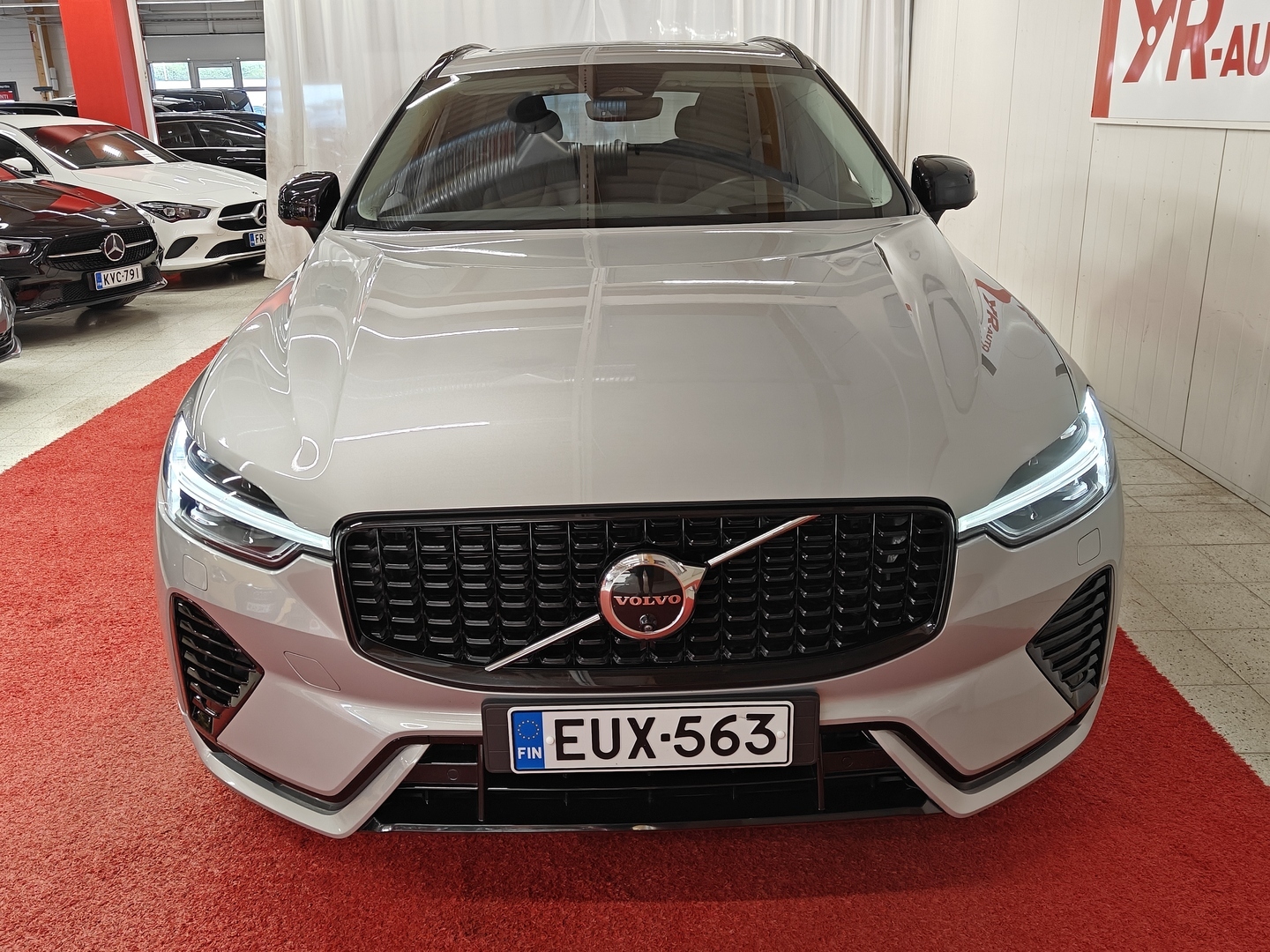 VOLVO XC60 2023