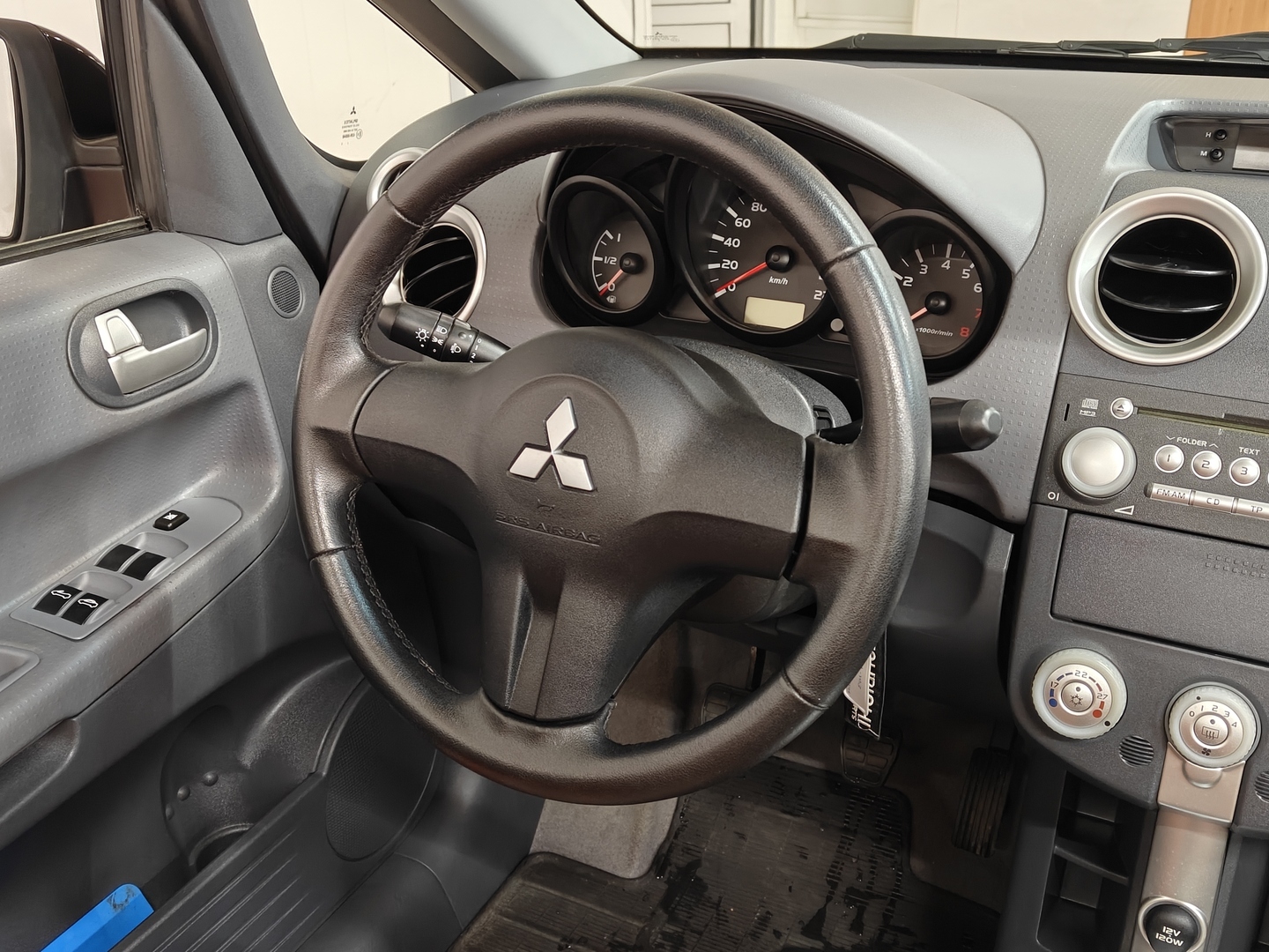 MITSUBISHI COLT 2007