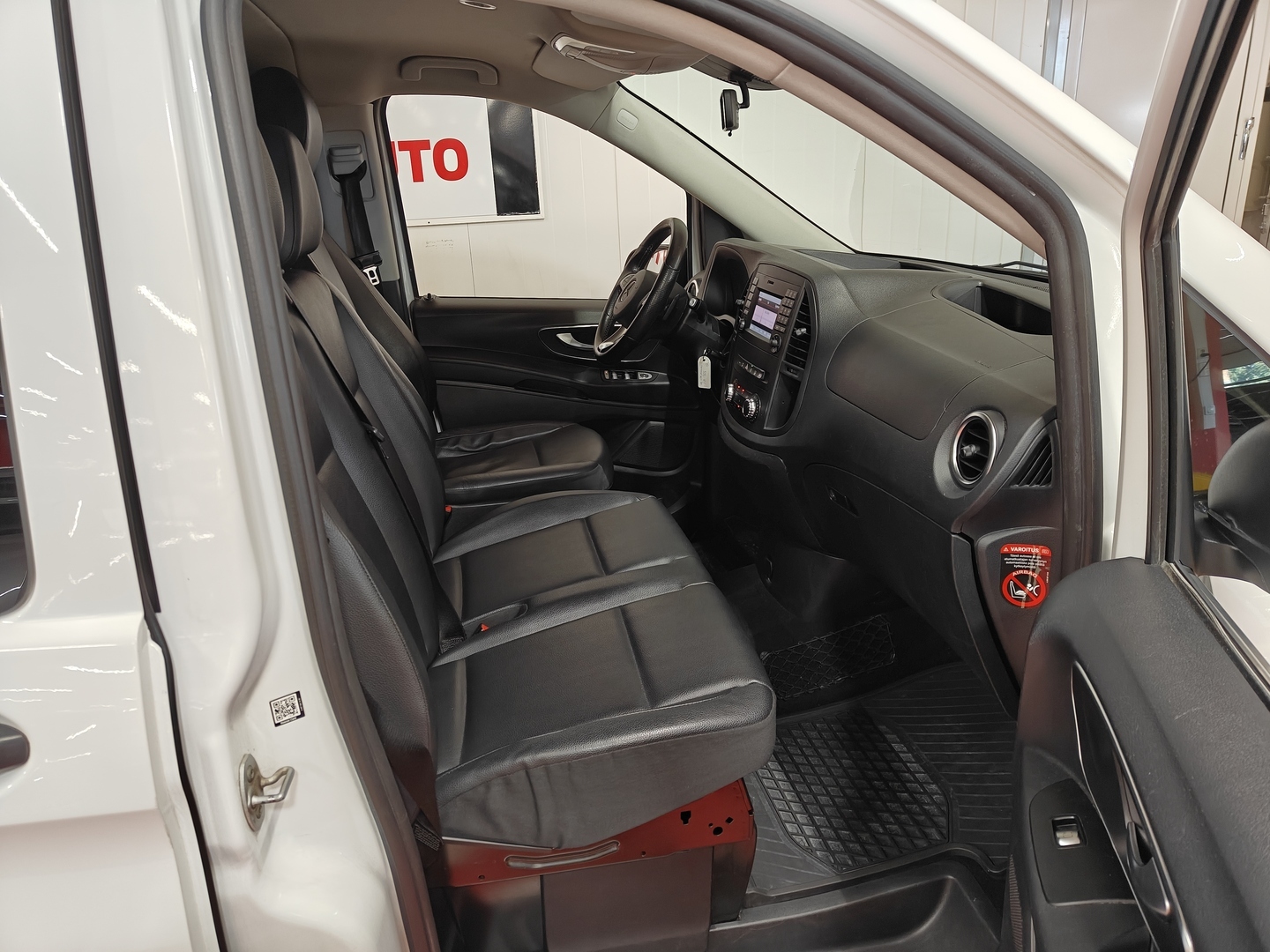 MERCEDES-BENZ Vito 17