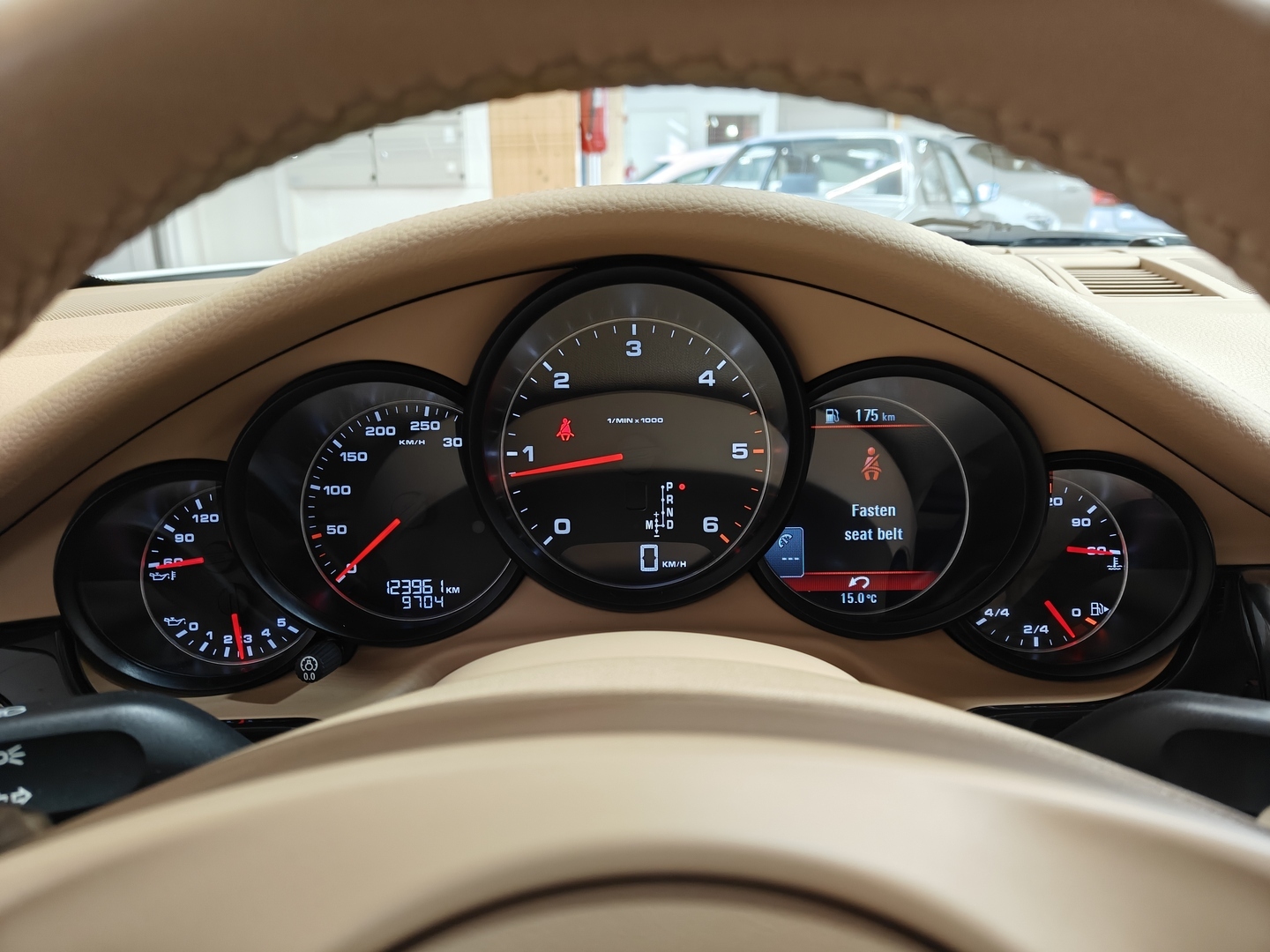 PORSCHE Panamera 2012