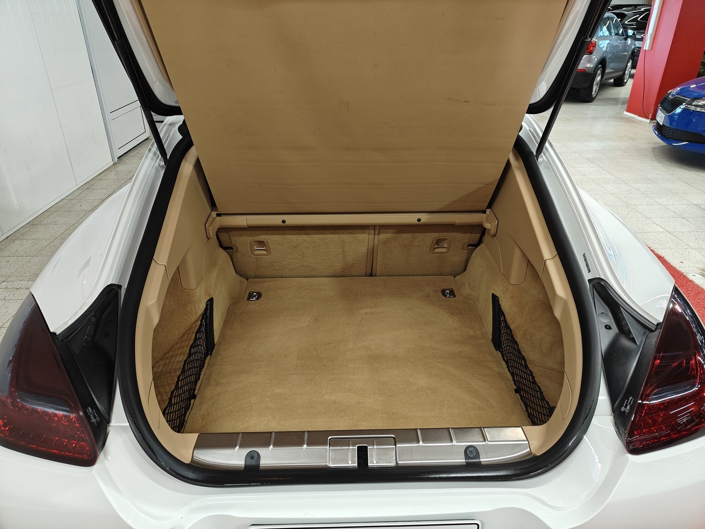 PORSCHE Panamera 2012