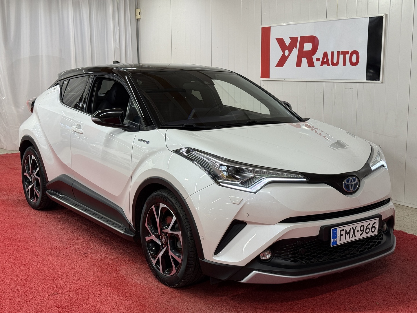 TOYOTA C-HR 1