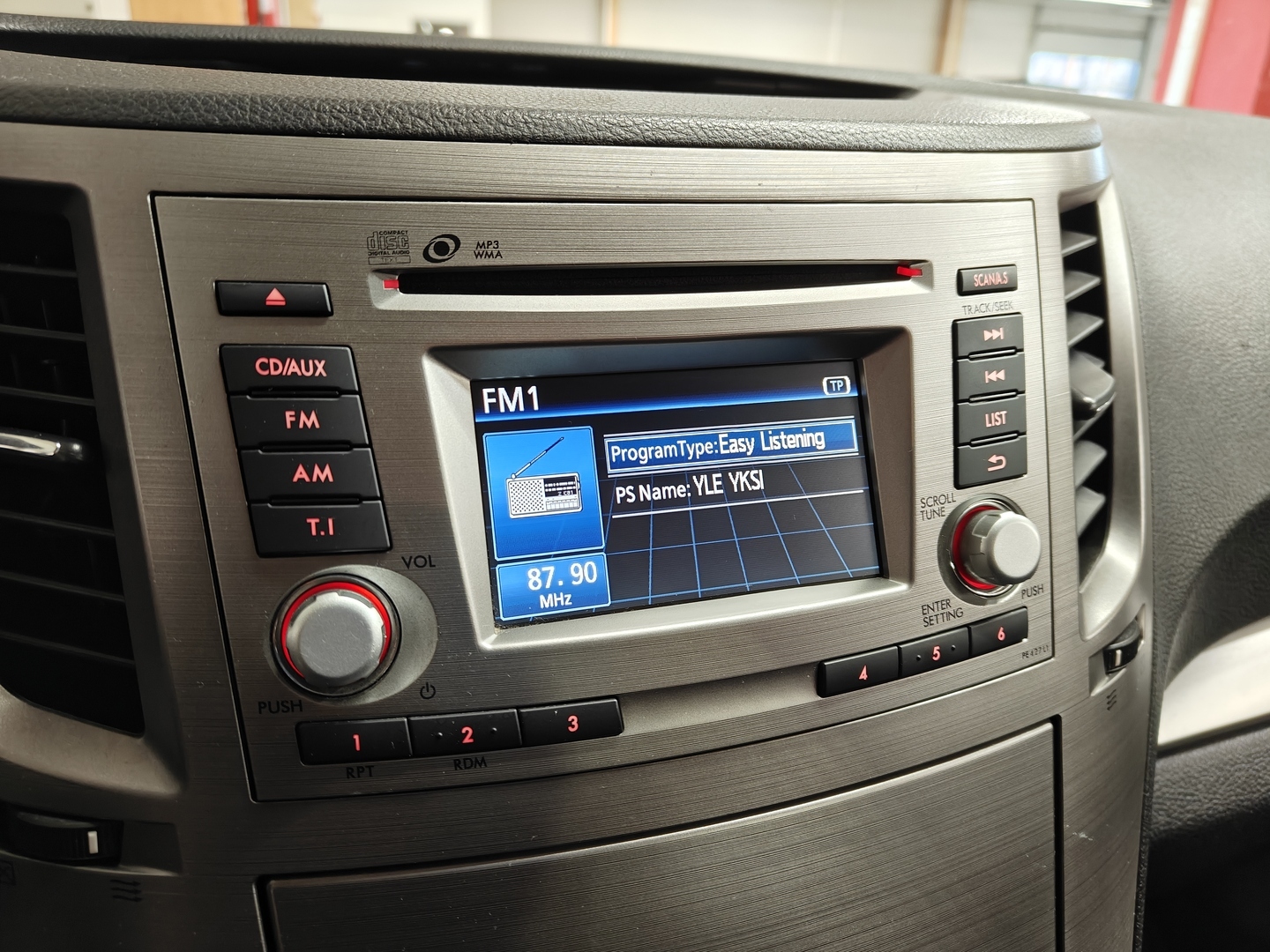 SUBARU Legacy 2013