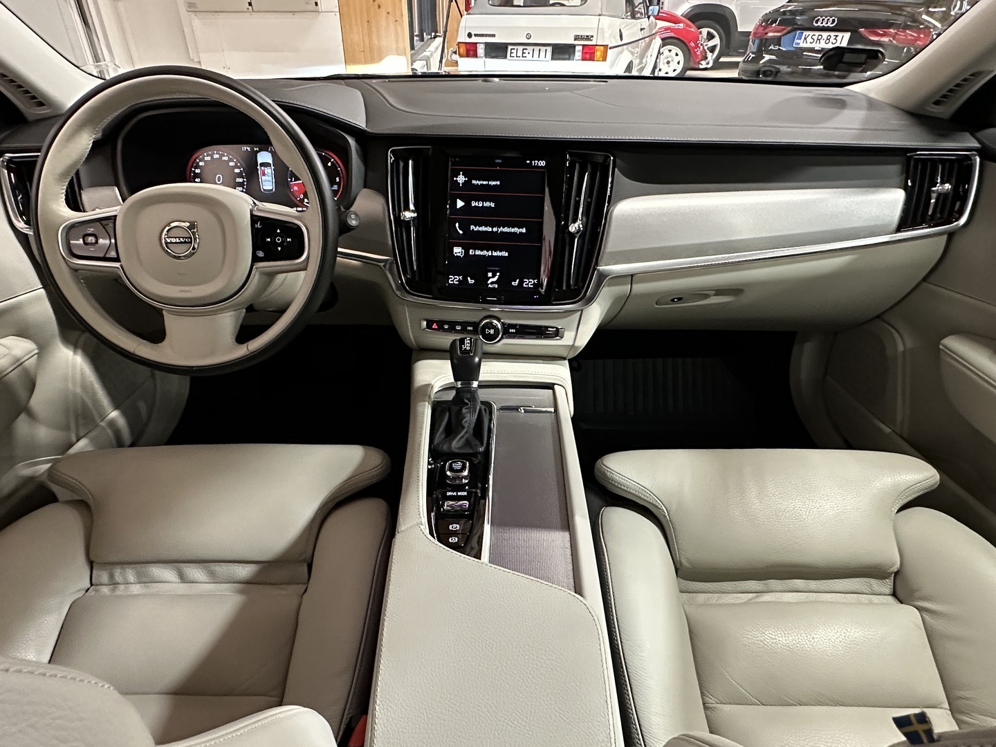 VOLVO V90 10