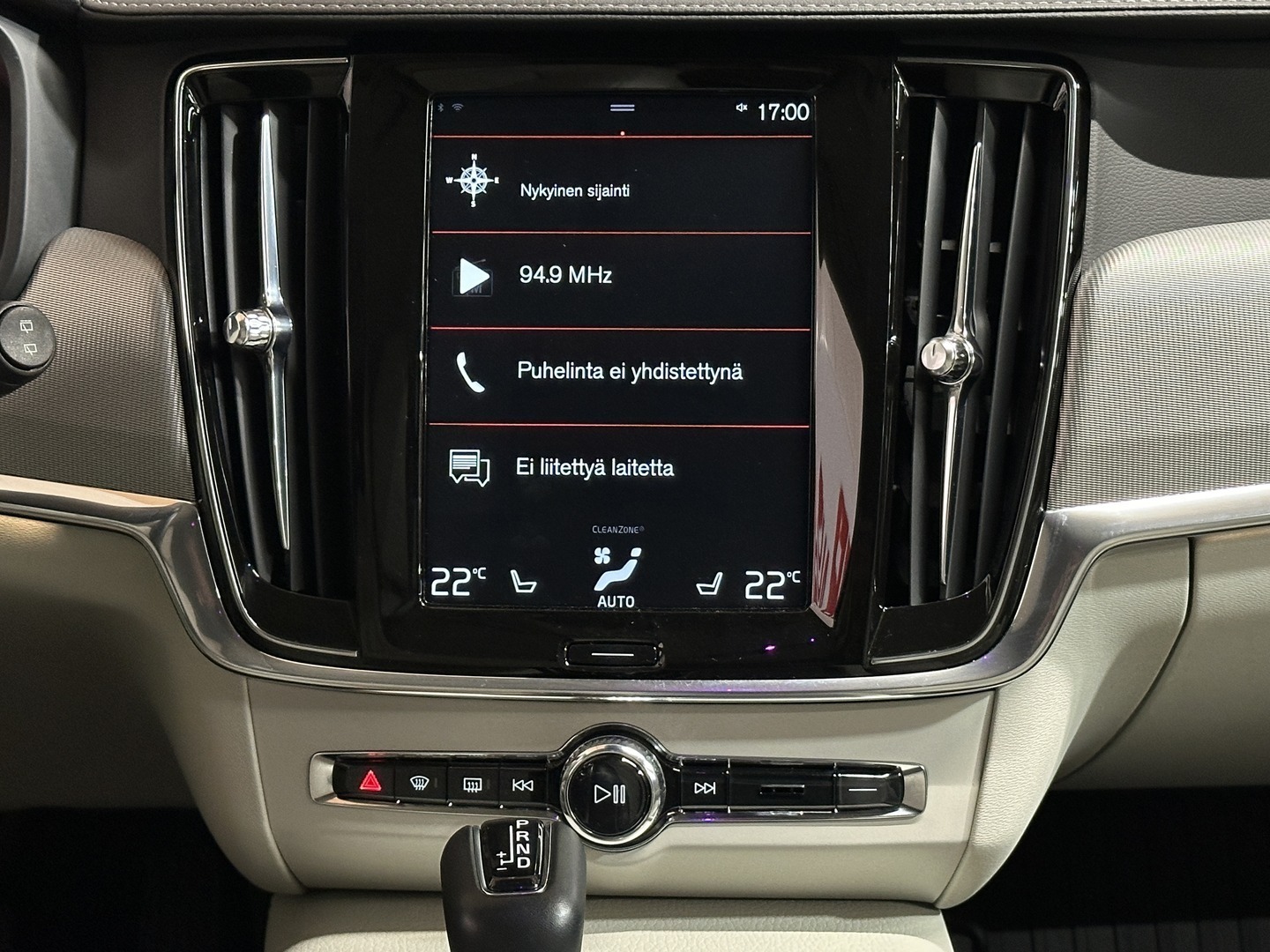 VOLVO V90 15