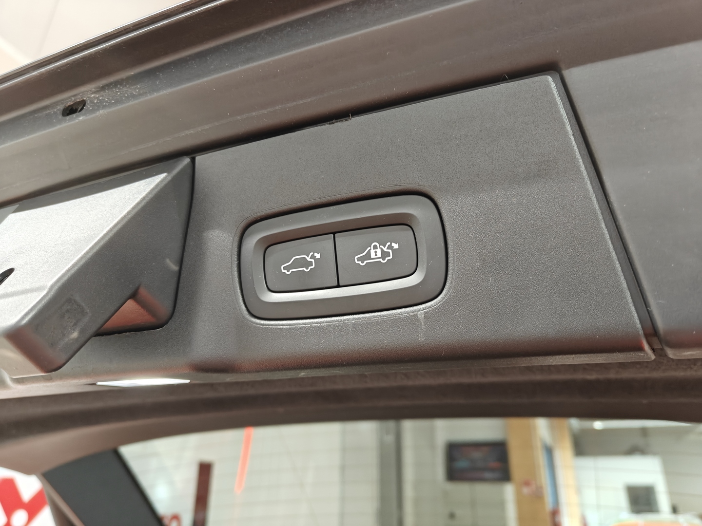 VOLVO V90 24