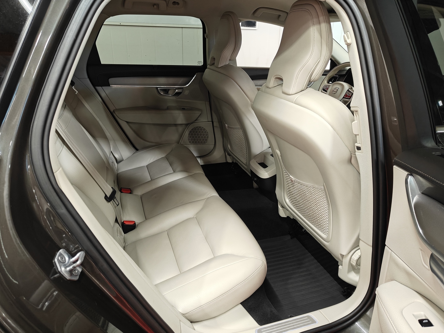 VOLVO V90 25
