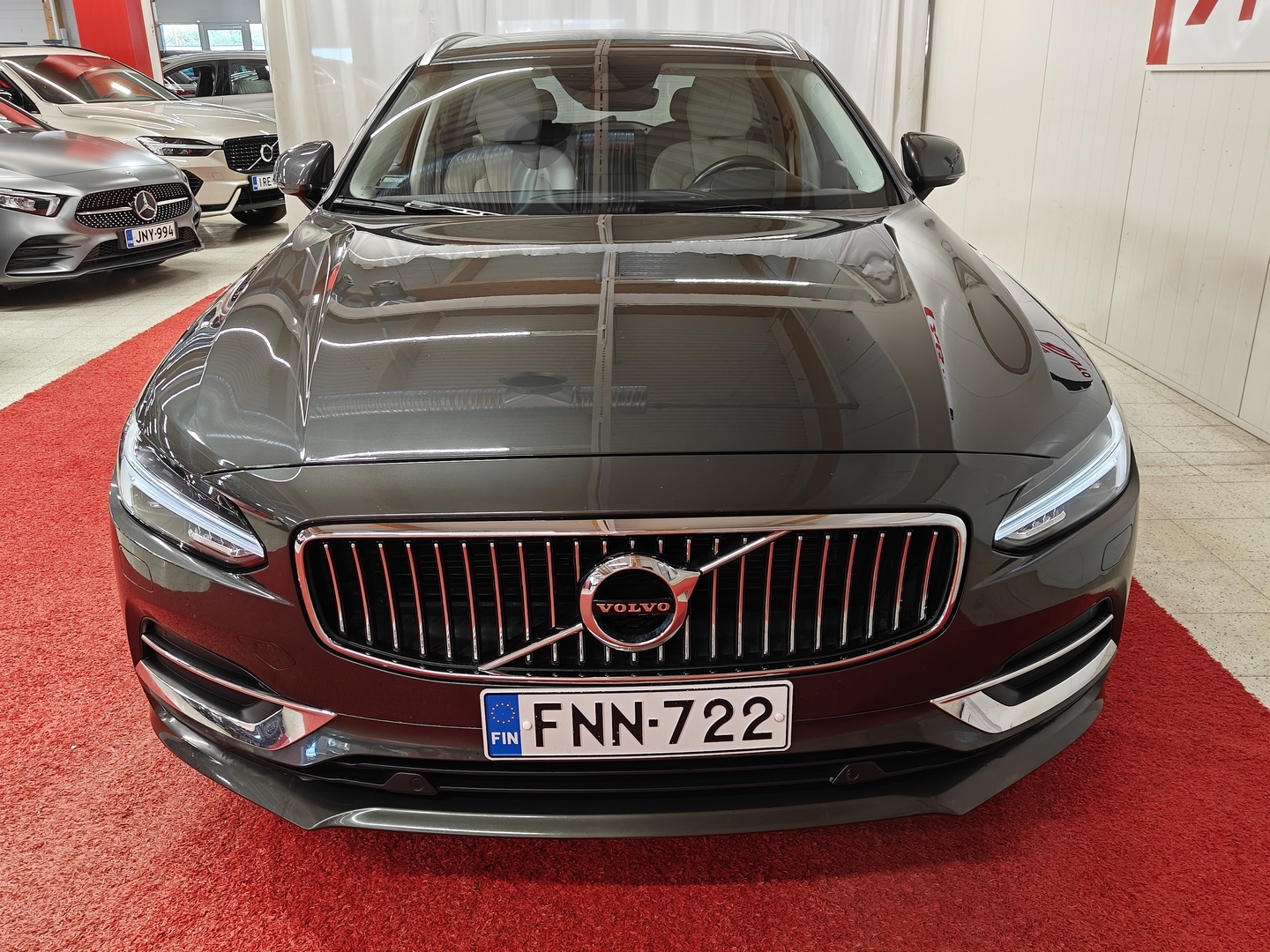 VOLVO V90 3