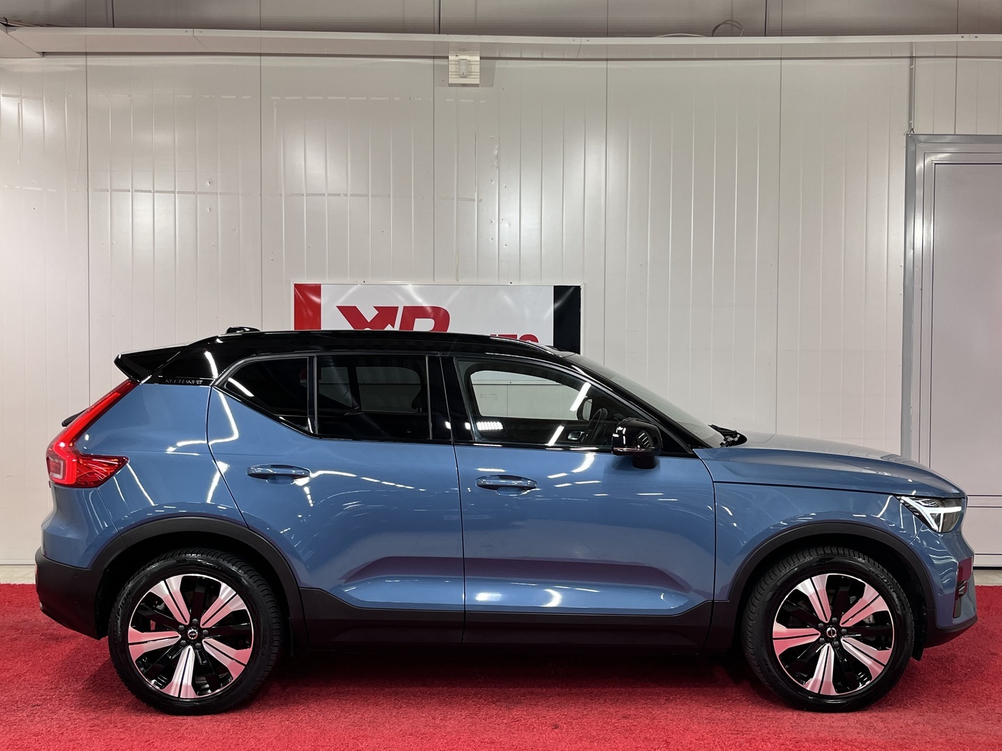 VOLVO XC40 2023