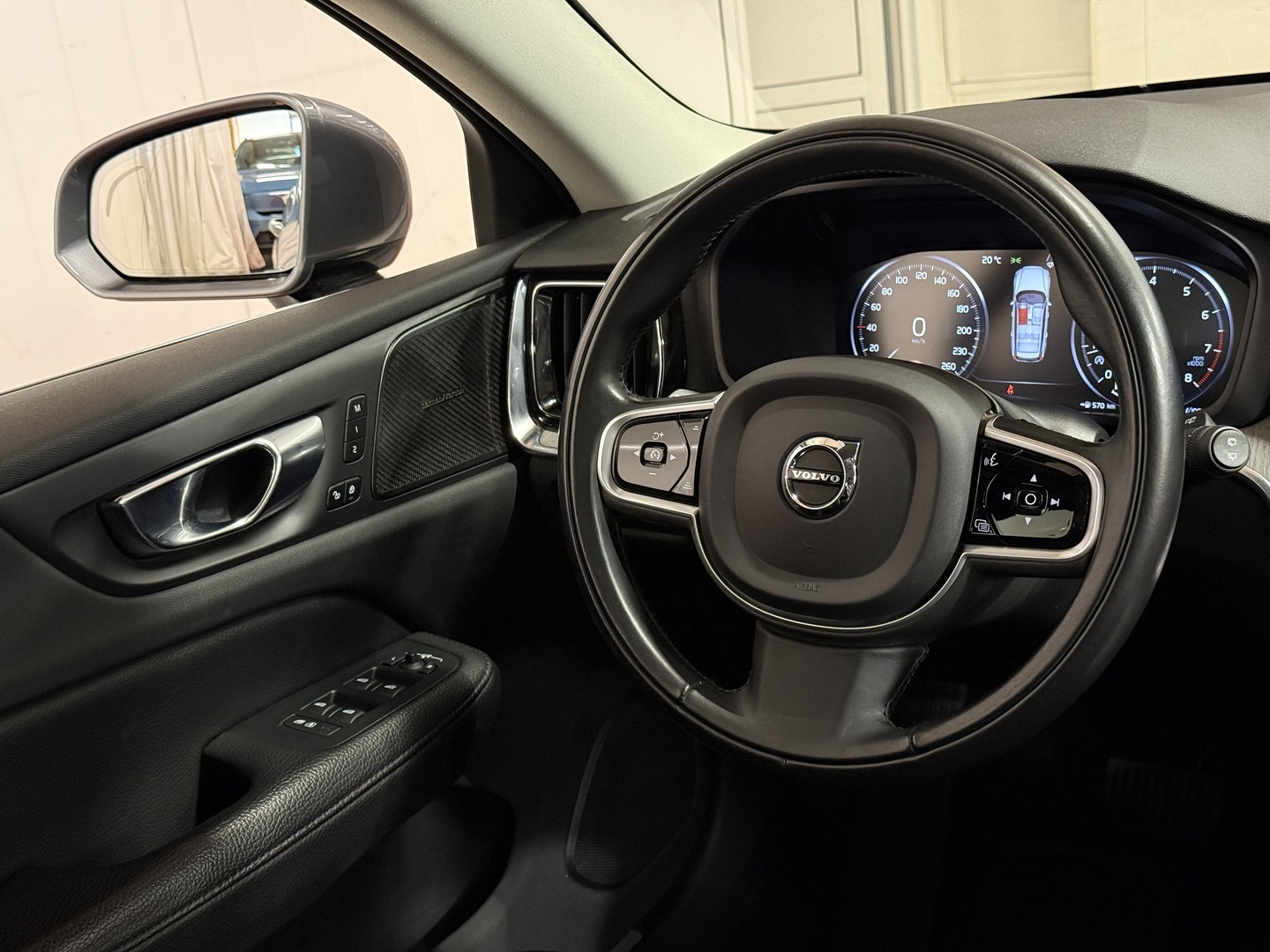 VOLVO V60 2021