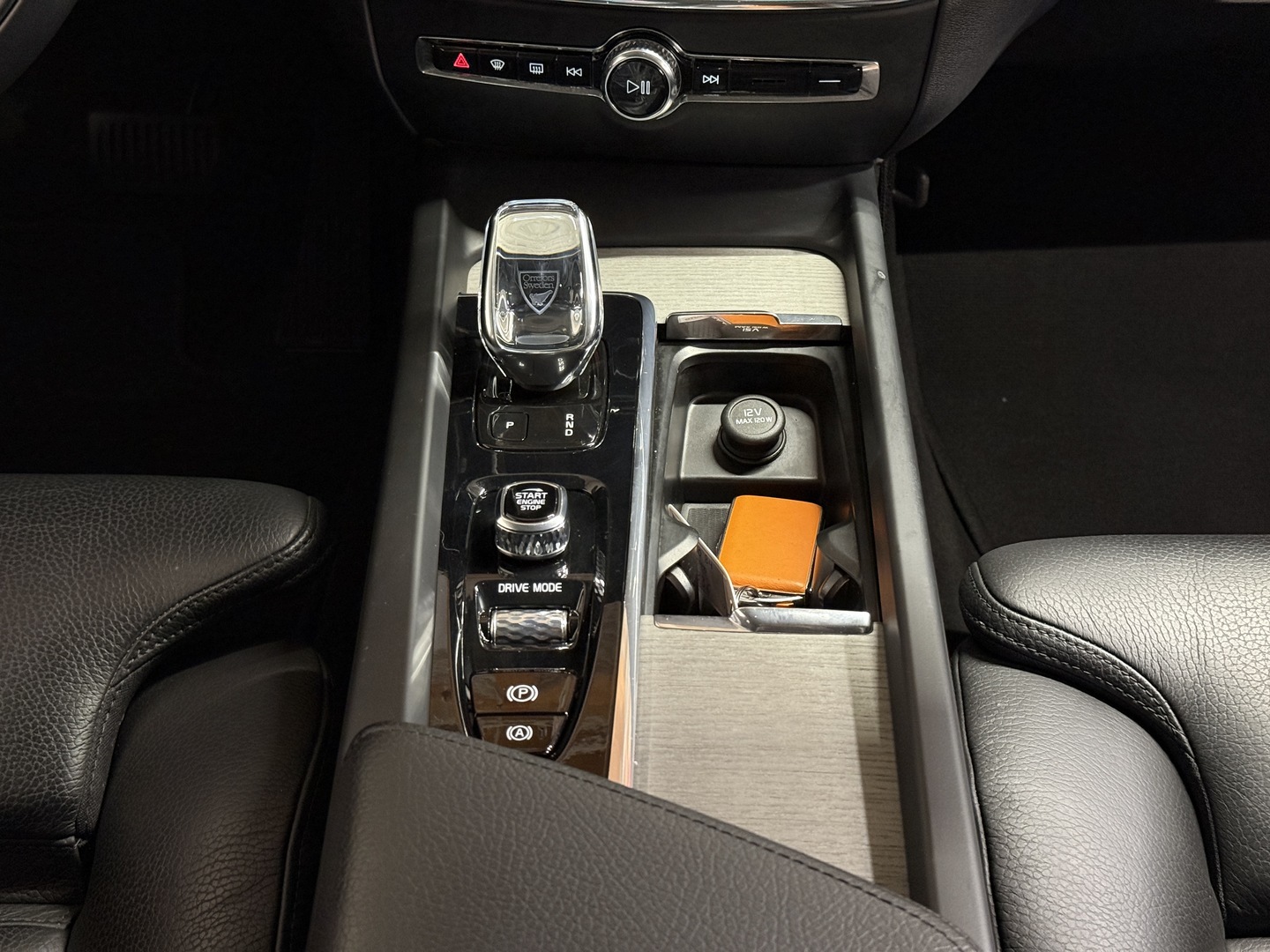 VOLVO V60 2021