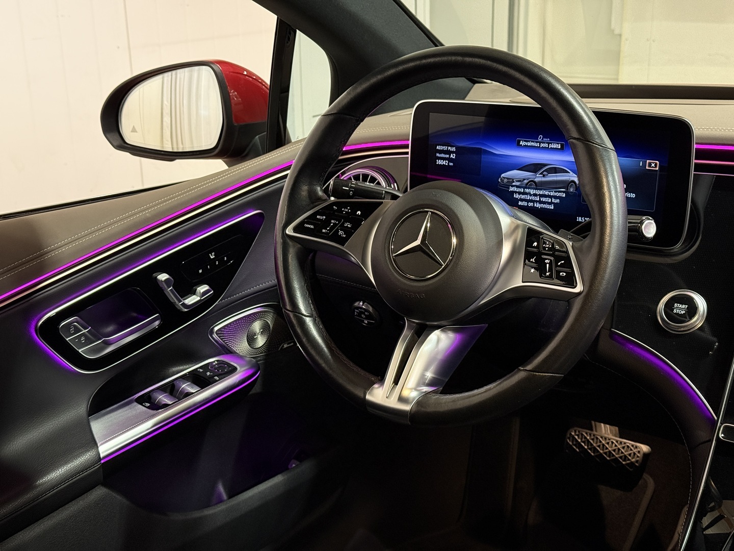 MERCEDES-BENZ EQE 2023