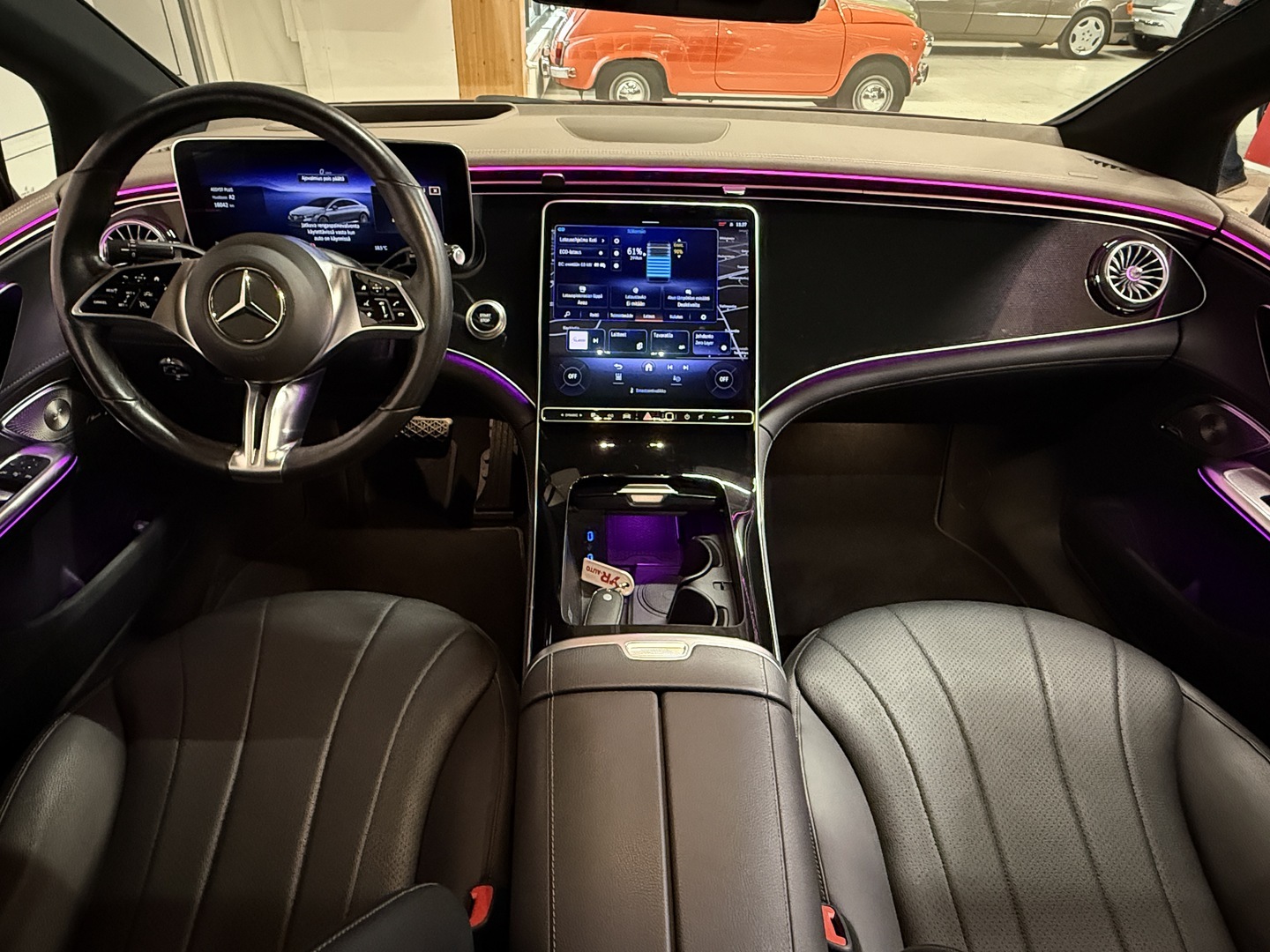 MERCEDES-BENZ EQE 2023