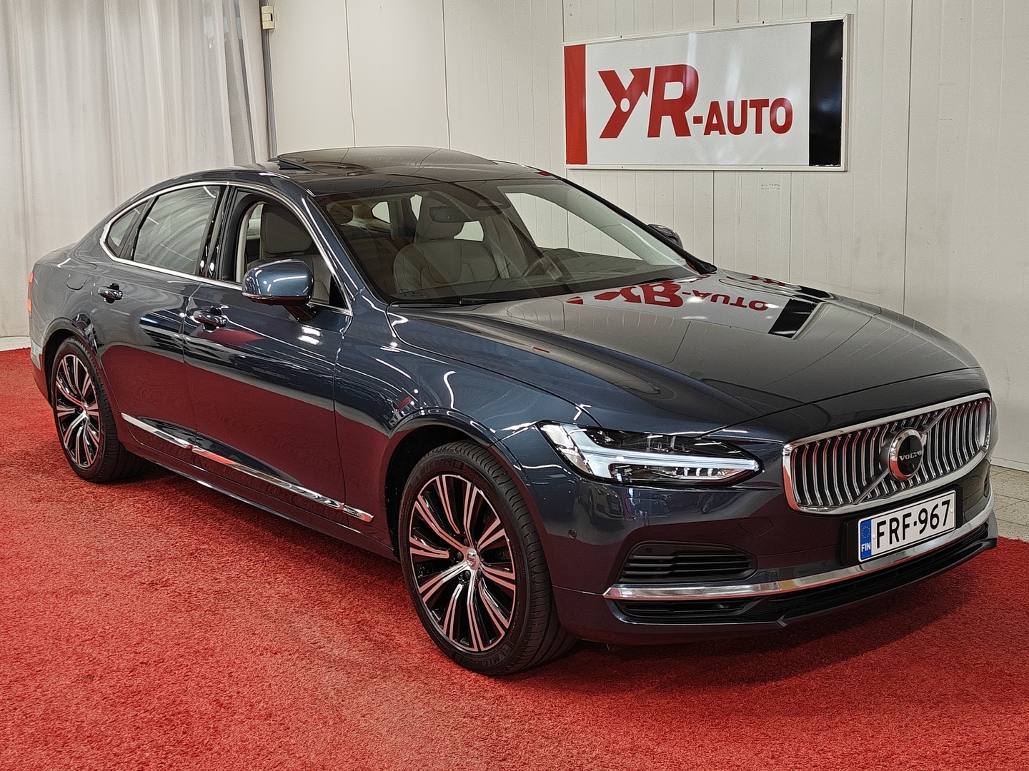 VOLVO S90 1
