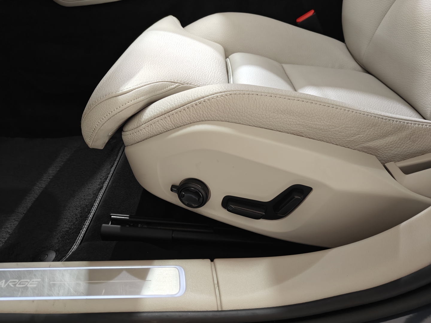 VOLVO S90 13