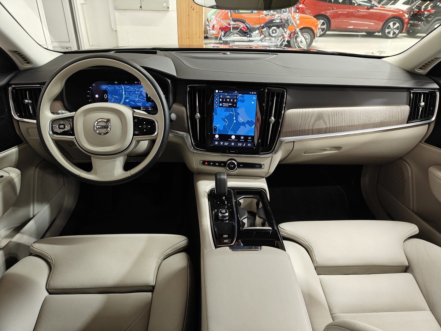 VOLVO S90 16