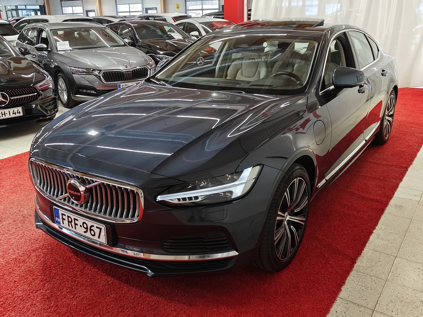 VOLVO S90 2