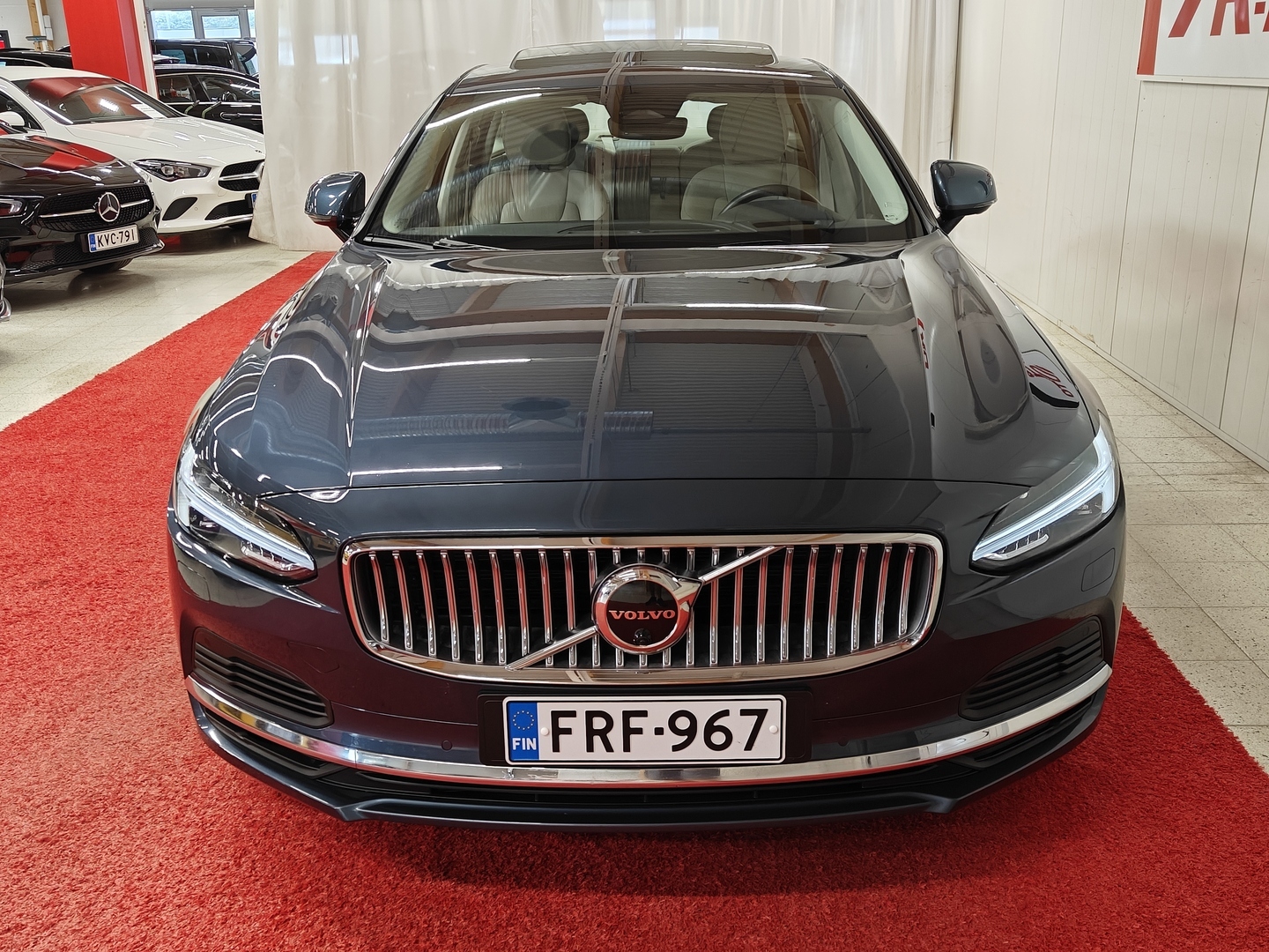 VOLVO S90 3