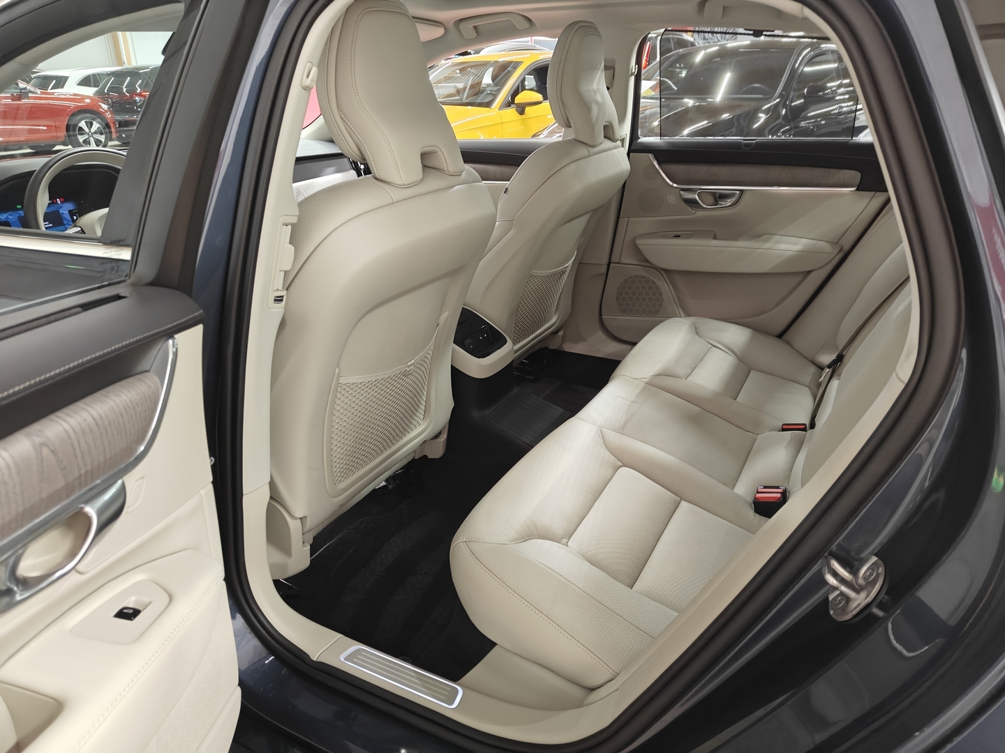 VOLVO S90 32