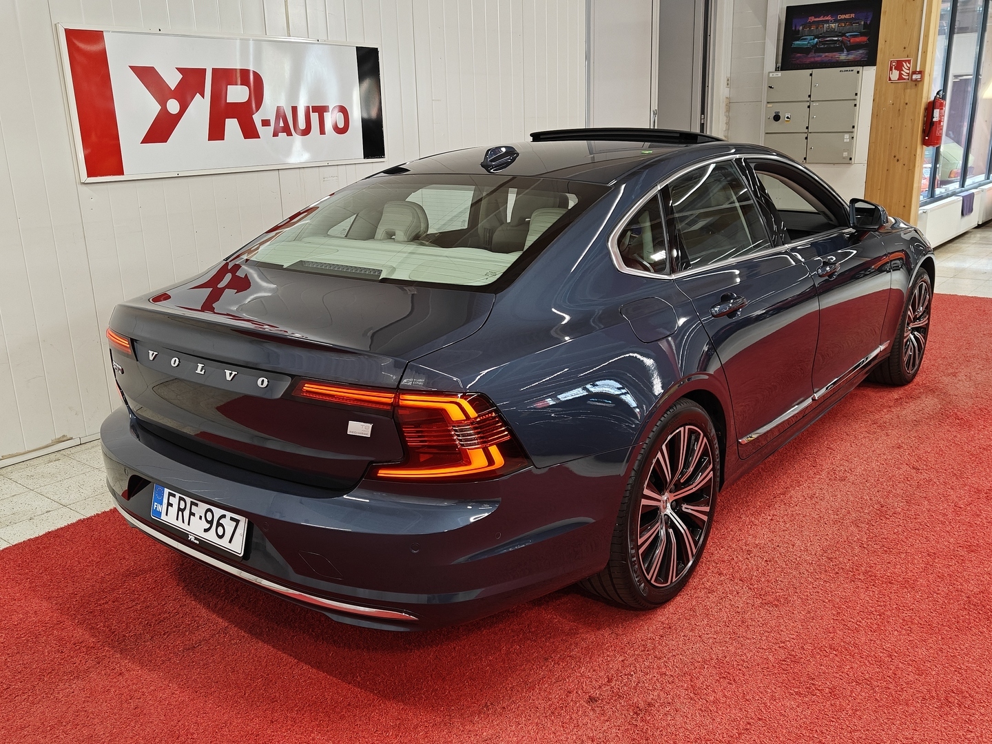 VOLVO S90 5
