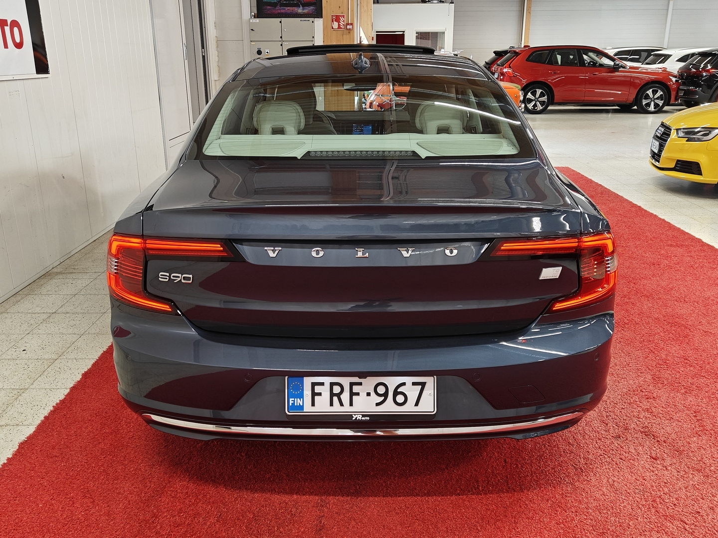 VOLVO S90 6