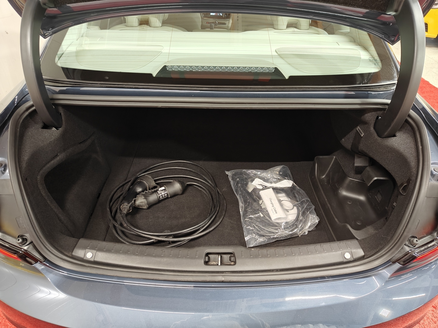 VOLVO S90 8