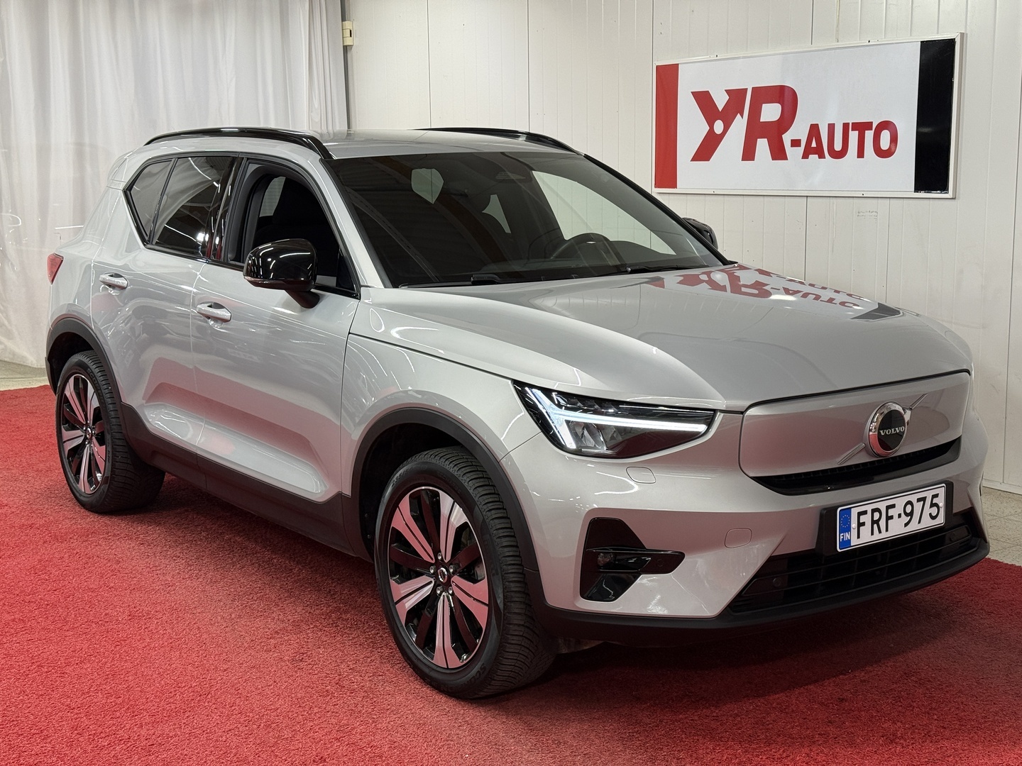 VOLVO XC40 2023