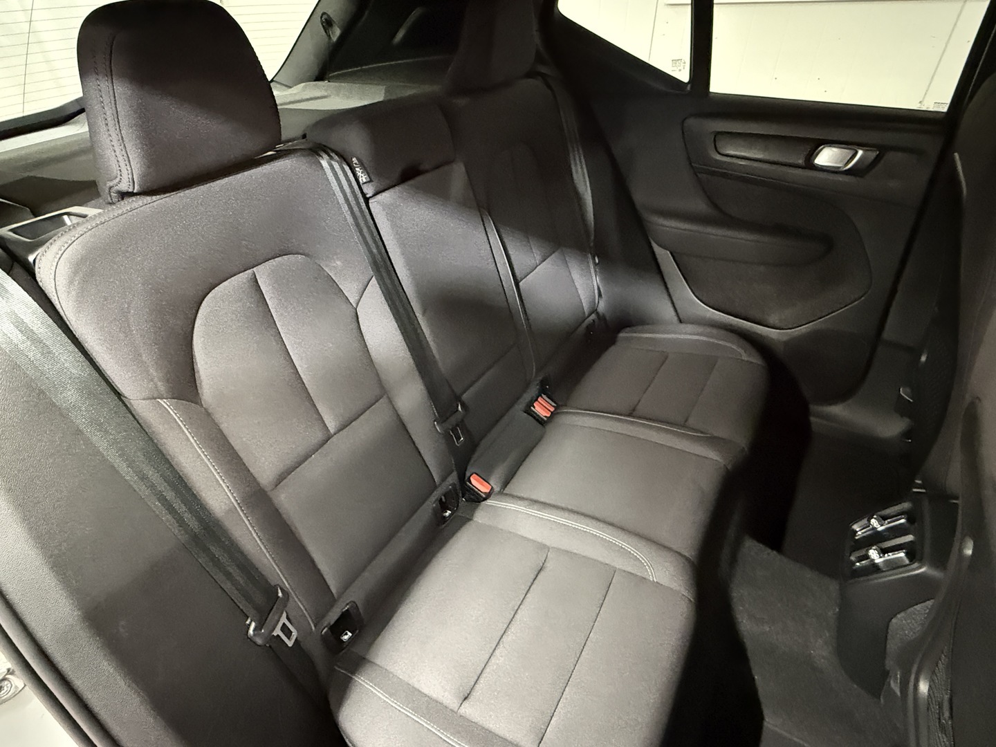 VOLVO XC40 2023