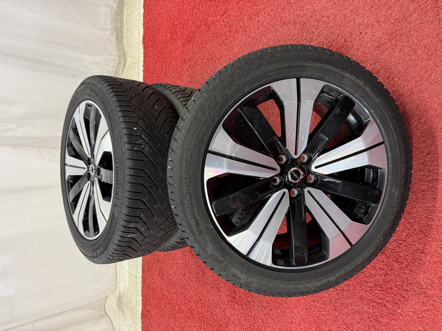 VOLVO XC40 2023