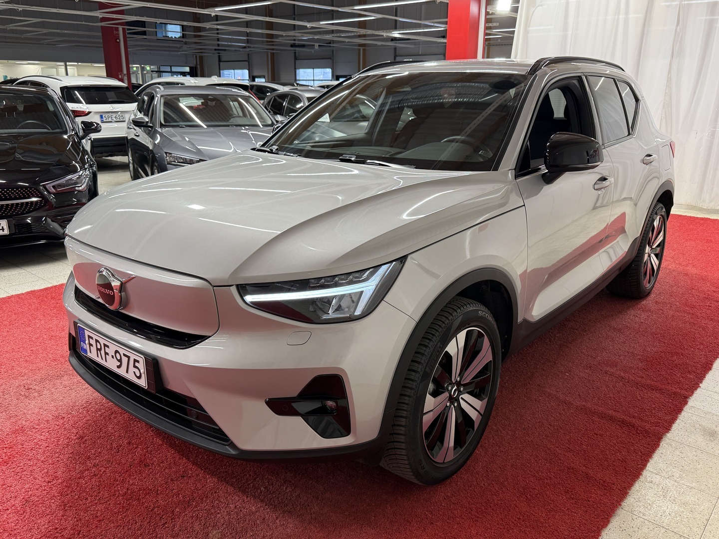 VOLVO XC40 2023