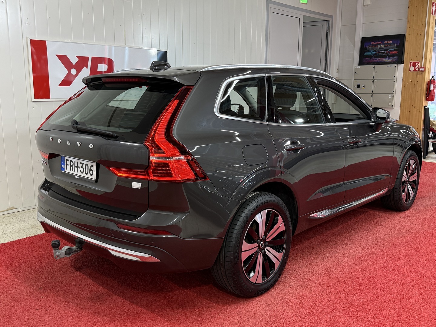 VOLVO XC60 2023
