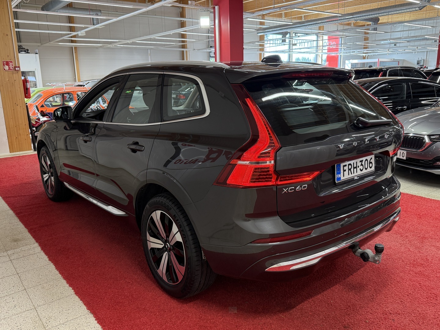 VOLVO XC60 2023
