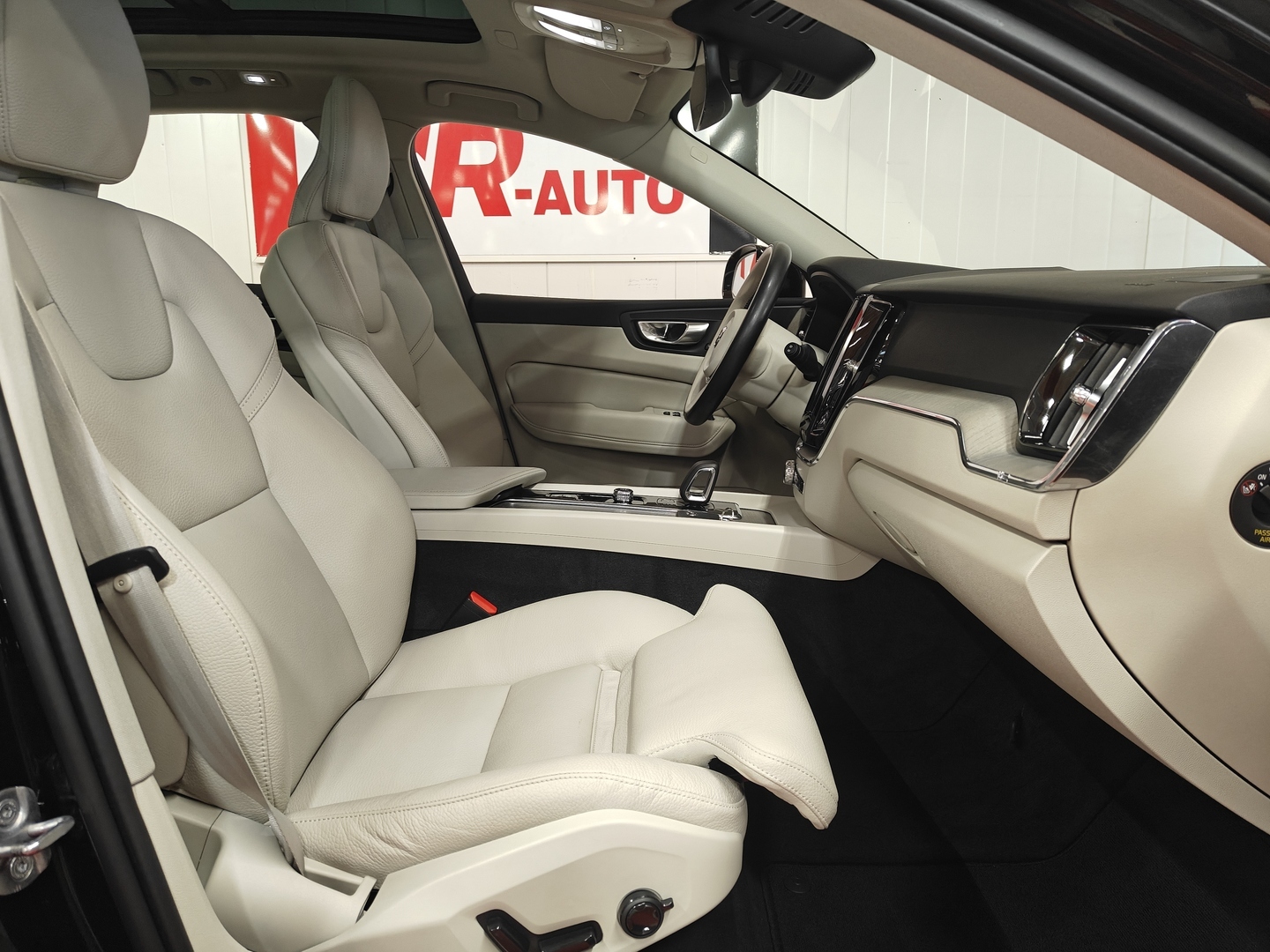 VOLVO XC60 16