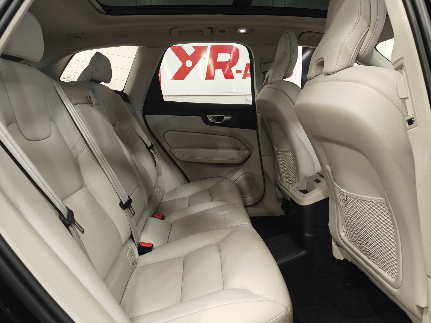 VOLVO XC60 18