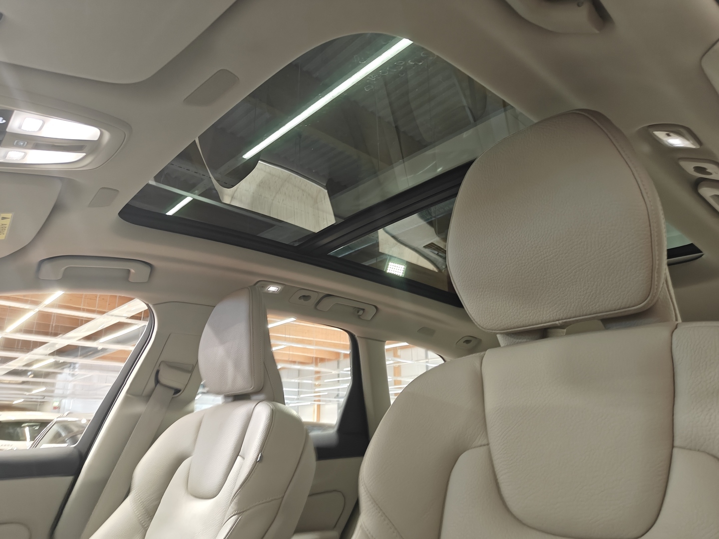 VOLVO XC60 19