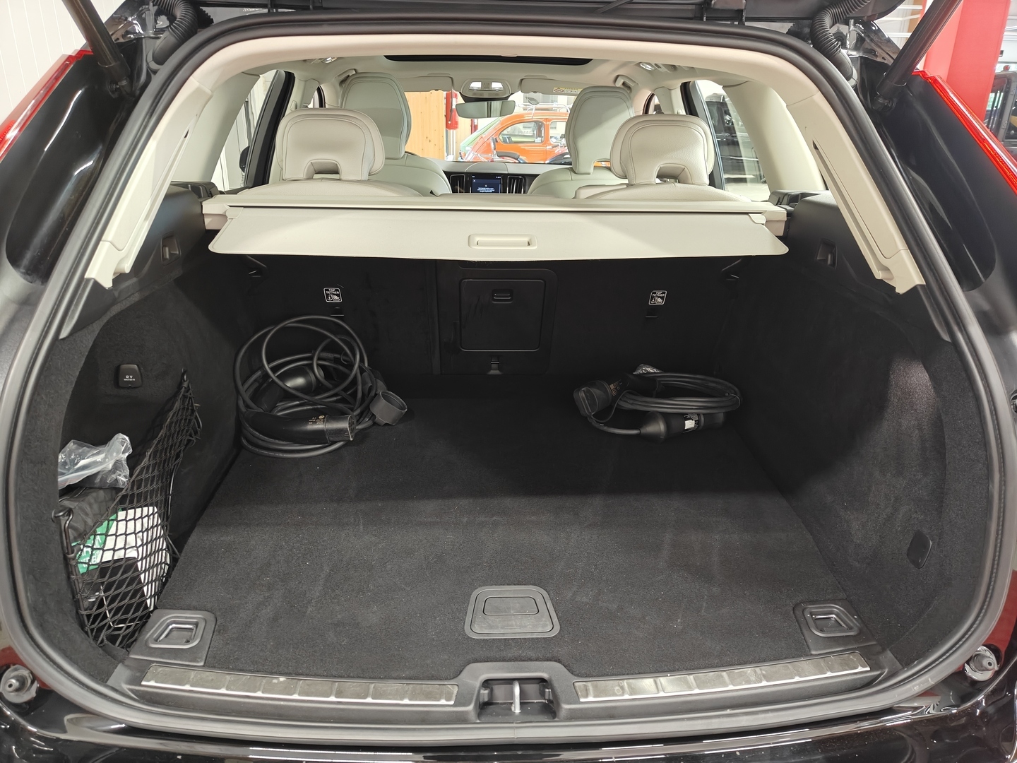 VOLVO XC60 20