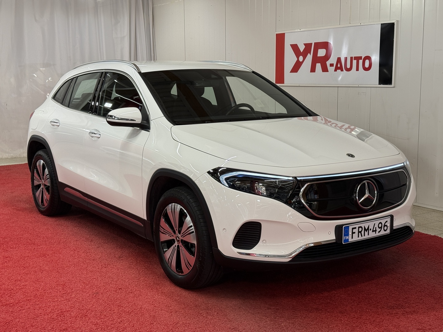 MERCEDES-BENZ EQA 2023