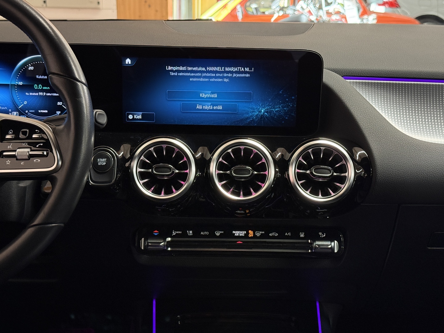 MERCEDES-BENZ EQA 2023
