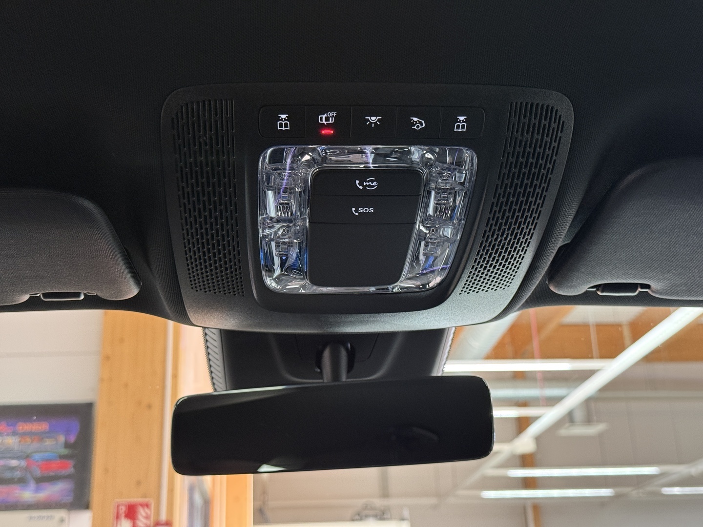 MERCEDES-BENZ EQA 2023
