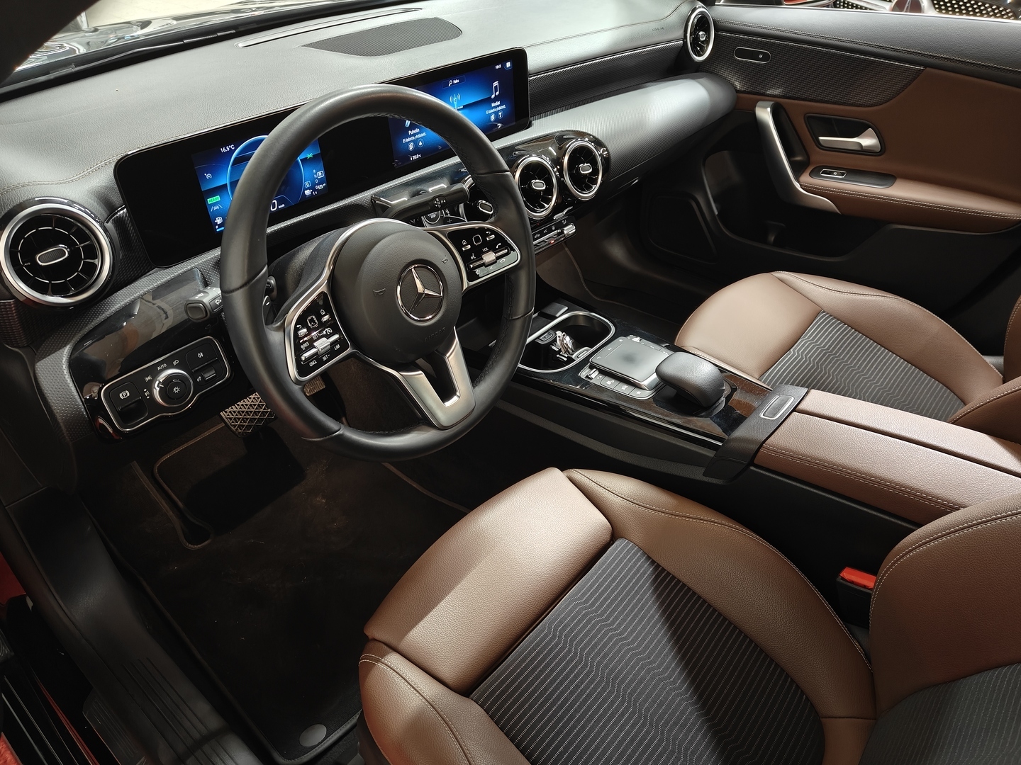 MERCEDES-BENZ CLA 2023