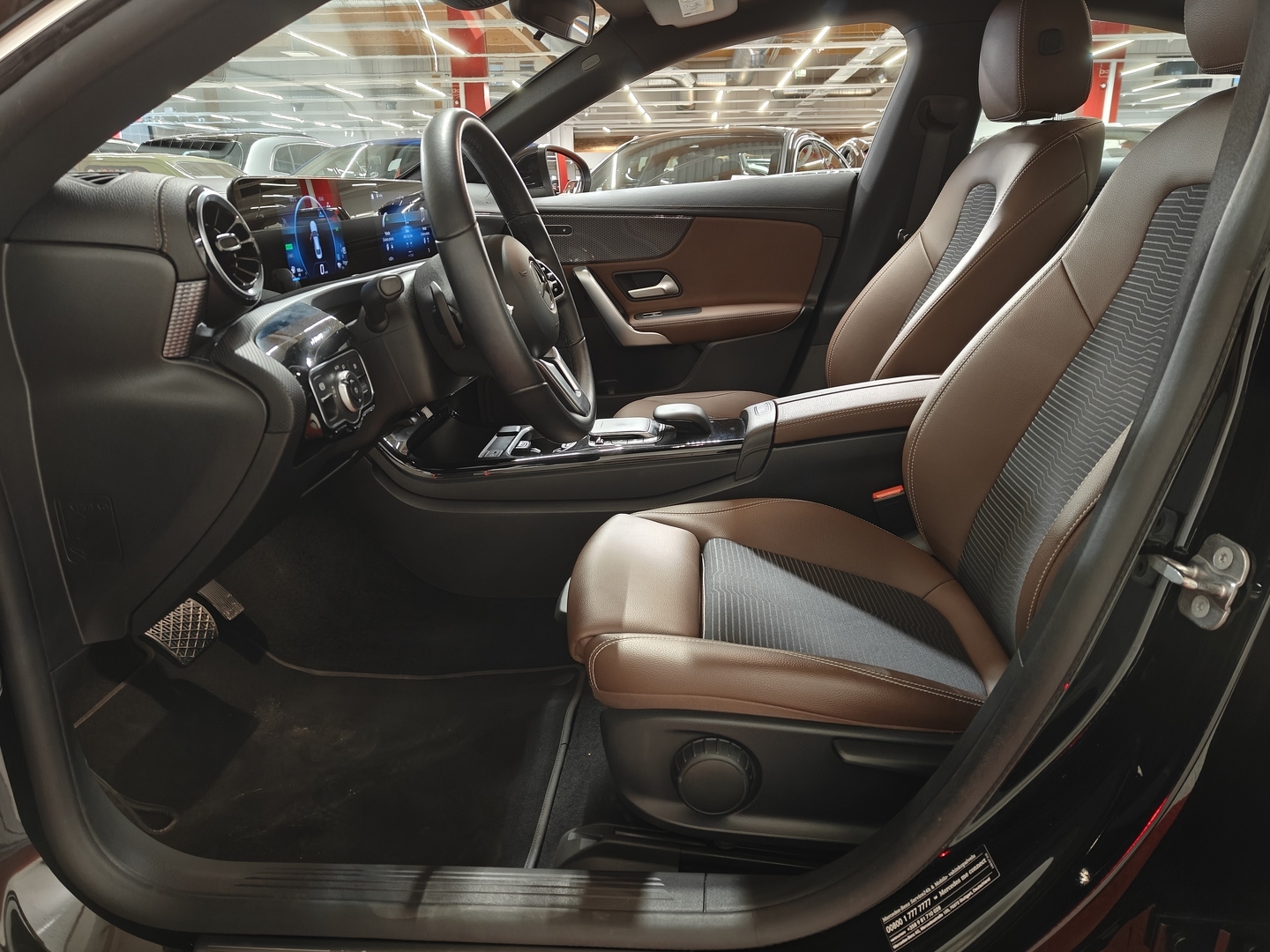 MERCEDES-BENZ CLA 2023