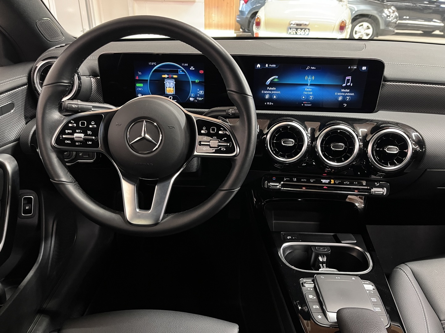 MERCEDES-BENZ CLA 2023